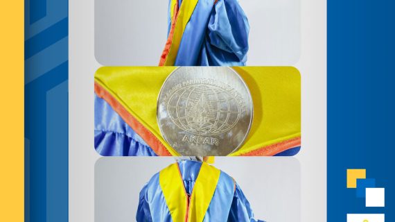 baju untuk wisuda kuliah